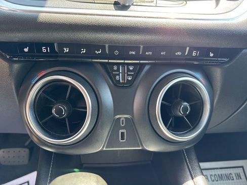 Used 2023 Chevrolet Blazer LT AWD/4WD image 21