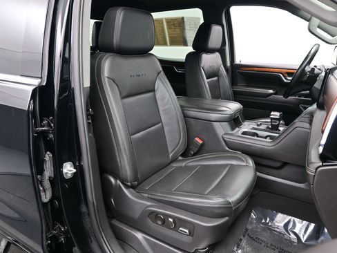 Used 2023 GMC Sierra 1500 Denali w/ Denali Reserve Package image 13