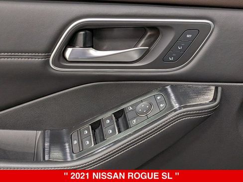 Used 2021 Nissan Rogue SL FWD image 15