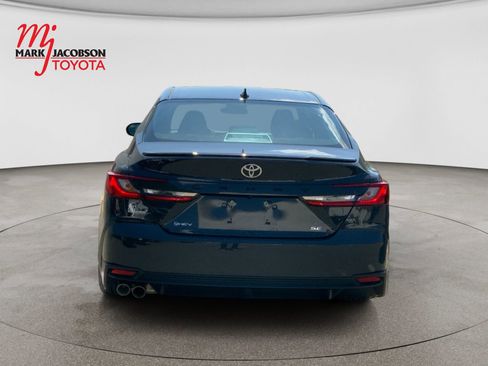 Used 2025 Toyota Camry SE FWD image 6