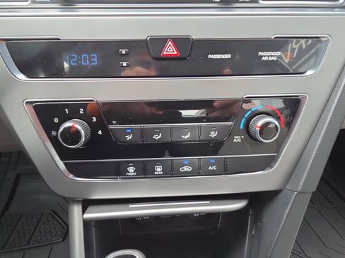 Used 2015 Hyundai Sonata SE FWD image 19