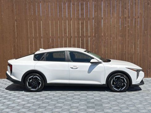 Used 2025 Kia K4 EX FWD image 12