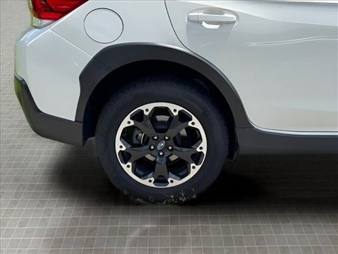 Used 2022 Subaru Crosstrek 2.0i Premium AWD/4WD image 14