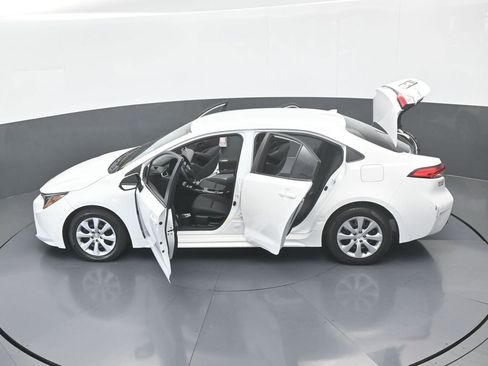 Used 2023 Toyota Corolla LE FWD image 57