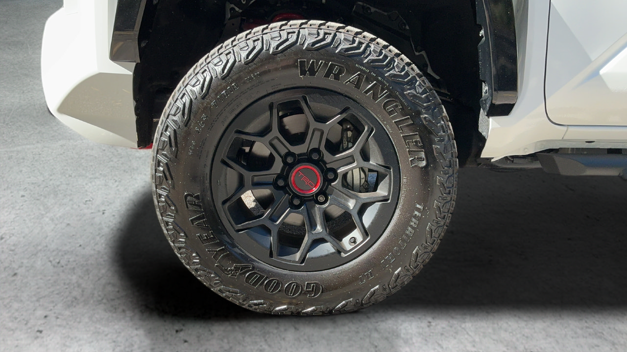 Used 2026 Toyota Tacoma TRD Pro AWD/4WD image 9