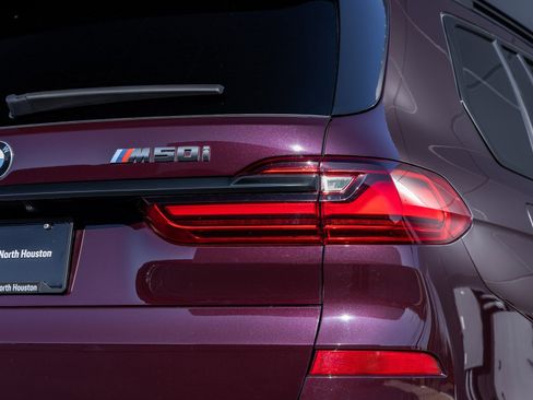 Used 2021 BMW X7 M50i w/ Executive Package image 12