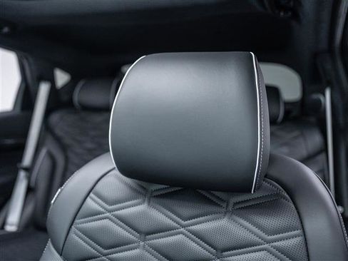 New 2025 Genesis GV80 3.5T e-SC image 18