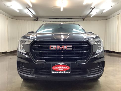 Used 2022 GMC Terrain SLE w/ Driver Convenience Package FWD image 11