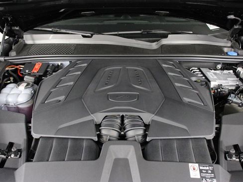 New 2026 Porsche Cayenne GTS image 20