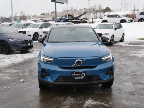 Certified 2022 Volvo C40 P8 Recharge Ultimate image 2