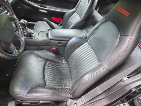 Used 2004 Chevrolet Corvette Z06 w/ Memory Package RWD image 19