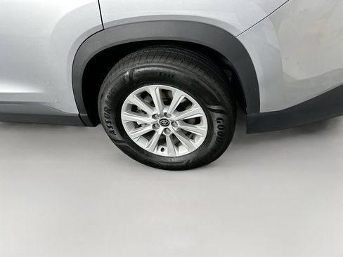 Used 2025 Toyota Grand Highlander FWD image 11