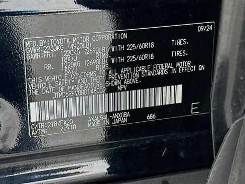 Used 2024 Toyota RAV4 Limited AWD/4WD image 32