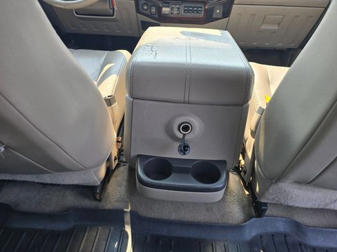 Used 2008 Ford F450 Lariat AWD/4WD image 10