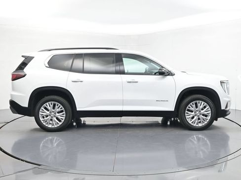 Used 2025 GMC Acadia Elevation w/ Elevation Premium Package AWD/4WD image 6
