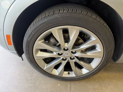 Used 2023 Buick Envision Avenir AWD/4WD image 8