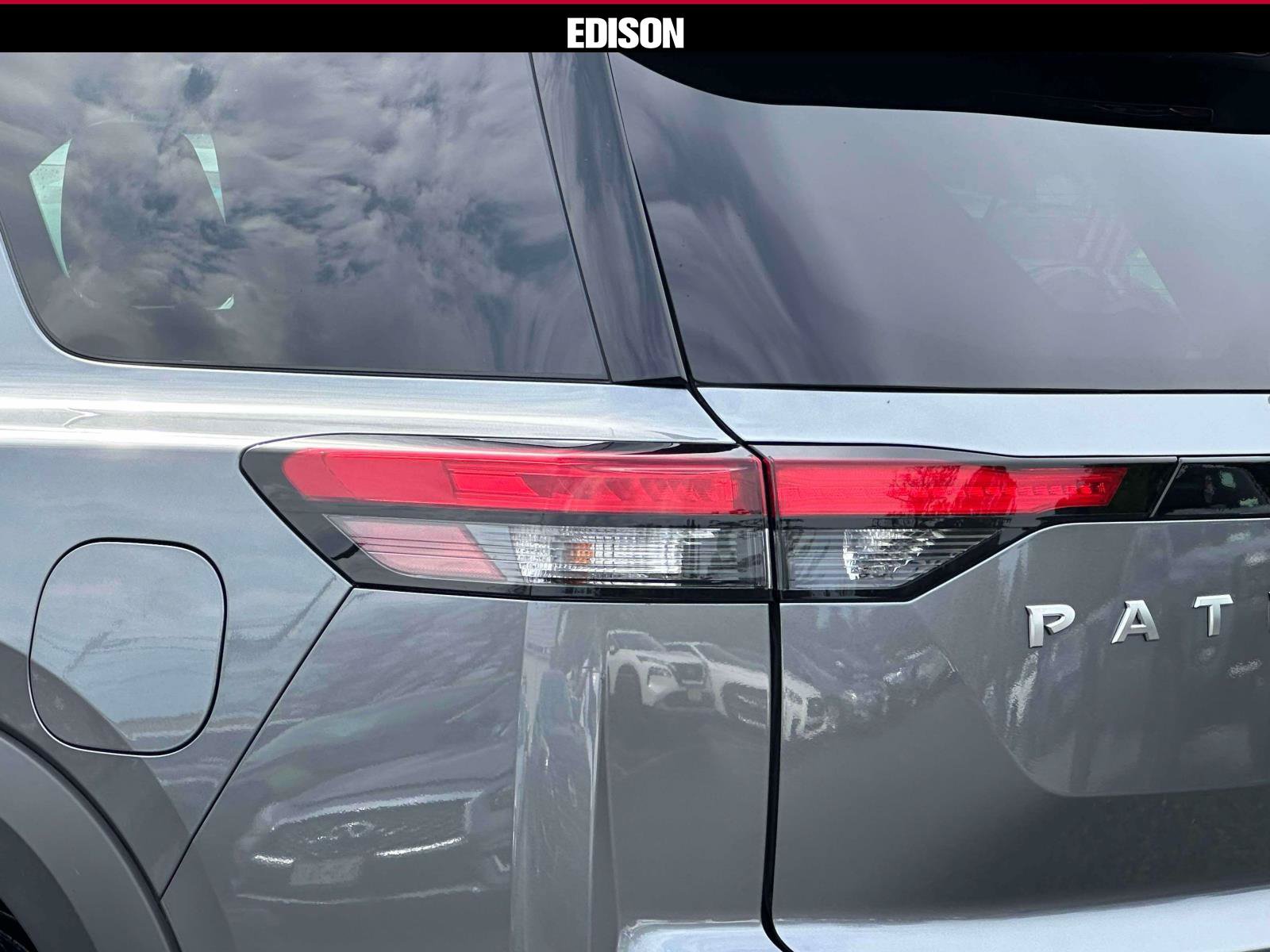 Used 2025 Nissan Pathfinder SV AWD/4WD image 8