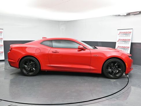 Used 2020 Chevrolet Camaro LT image 9