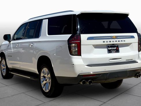 Used 2023 Chevrolet Suburban Premier image 12
