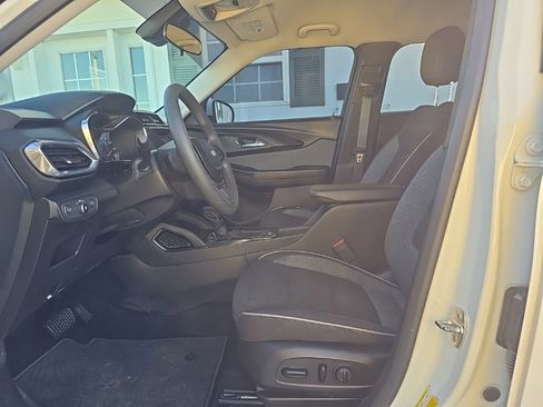 Used 2023 Chevrolet TrailBlazer LT image 12