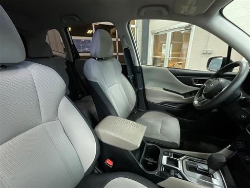 Used 2022 Subaru Forester AWD/4WD image 30
