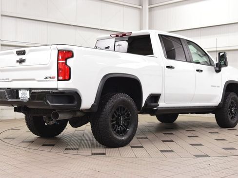 Used 2026 Chevrolet Silverado 2500 ZR2 AWD/4WD image 8