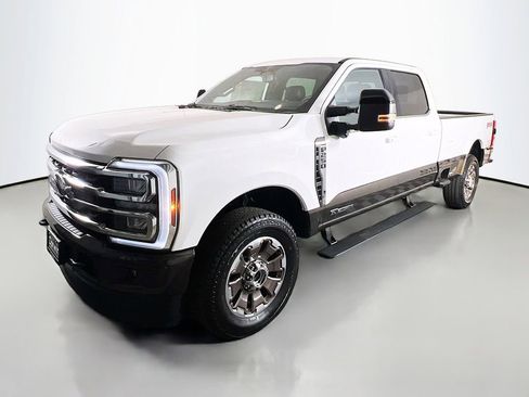 New 2025 Ford F250 King Ranch w/ FX4 Off-Road Package image 5