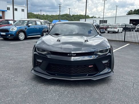Used 2018 Chevrolet Camaro SS w/ LPO, Ground Effects Package RWD image 3