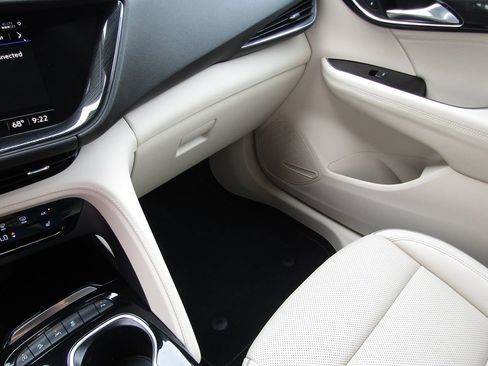 Used 2023 Buick Envision Essence AWD/4WD image 25