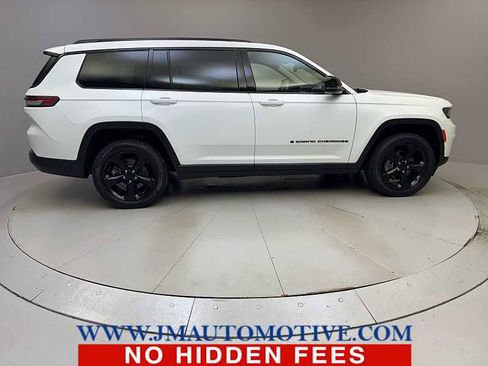 Used 2023 Jeep Grand Cherokee L Limited w/ Black Appearance Package image 6