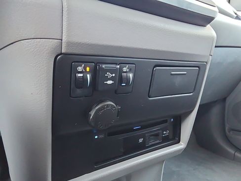 Used 2018 Toyota Sienna XLE Premium image 28