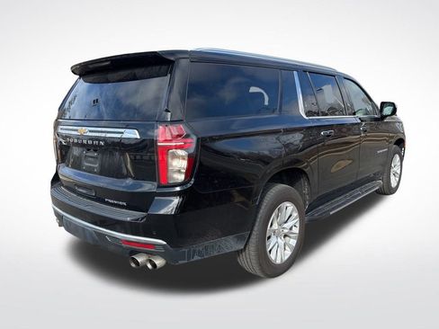 Used 2024 Chevrolet Suburban Premier image 5