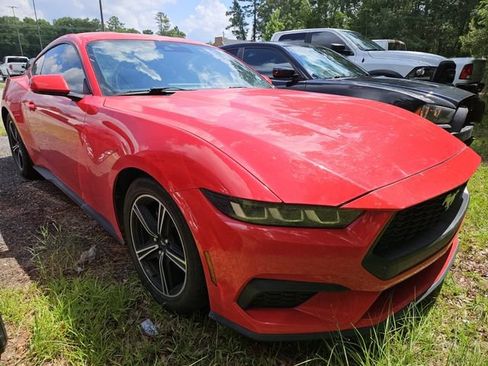 Used 2024 Ford Mustang Coupe RWD image 4