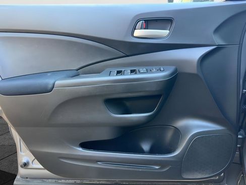 Used 2015 Honda CR-V LX image 12