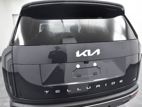 New 2027 Kia Telluride S image 6