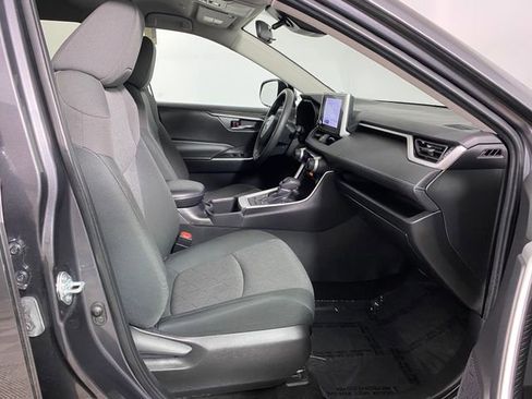 Used 2024 Toyota RAV4 XLE image 8