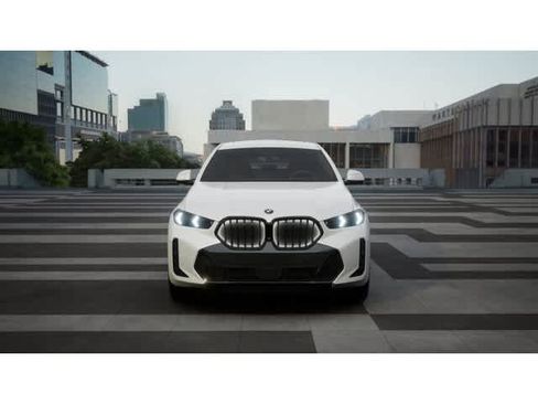New 2027 BMW X6 xDrive40i image 3