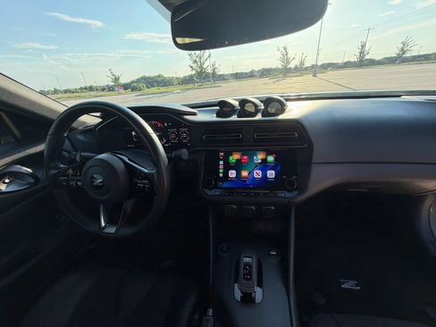 Used 2023 Nissan Z w/ Floor Mat Package (L93) RWD image 15