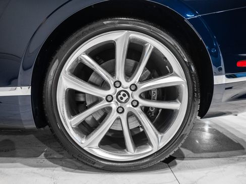 Used 2021 Bentley Continental GT AWD/4WD image 16