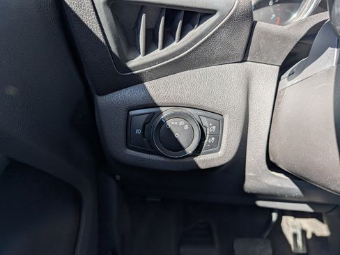 Used 2017 Ford Transit Connect XLT image 18