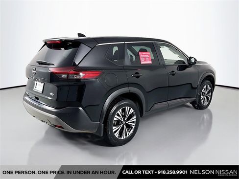 Certified 2023 Nissan Rogue SV image 5