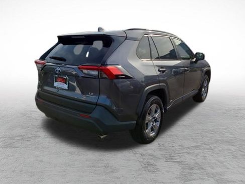 Certified 2022 Toyota RAV4 LE AWD/4WD image 7