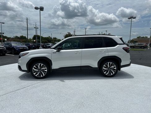 Used 2026 Subaru Forester Touring w/ Touring Hybrid Package AWD/4WD image 4