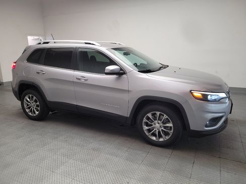 Used 2019 Jeep Cherokee Latitude Plus FWD image 11