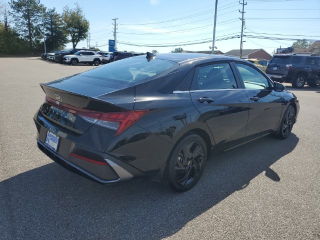 Certified 2026 Hyundai Elantra SEL Sport FWD image 4