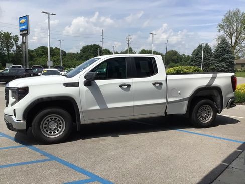 Used 2022 GMC Sierra 1500 Pro w/ Convenience Package RWD image 11