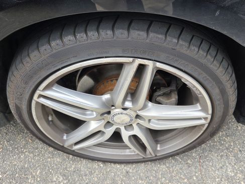 Used 2017 Mercedes-Benz E 300 image 4