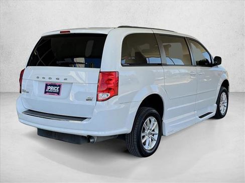 Used 2015 Dodge Grand Caravan SXT image 5