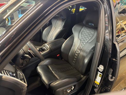 Used 2021 BMW X6 M Competition w/ Competition Package image 14