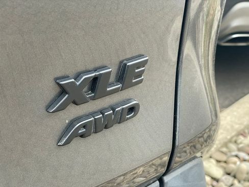 Used 2021 Toyota RAV4 XLE w/ Convenience Package AWD/4WD image 27